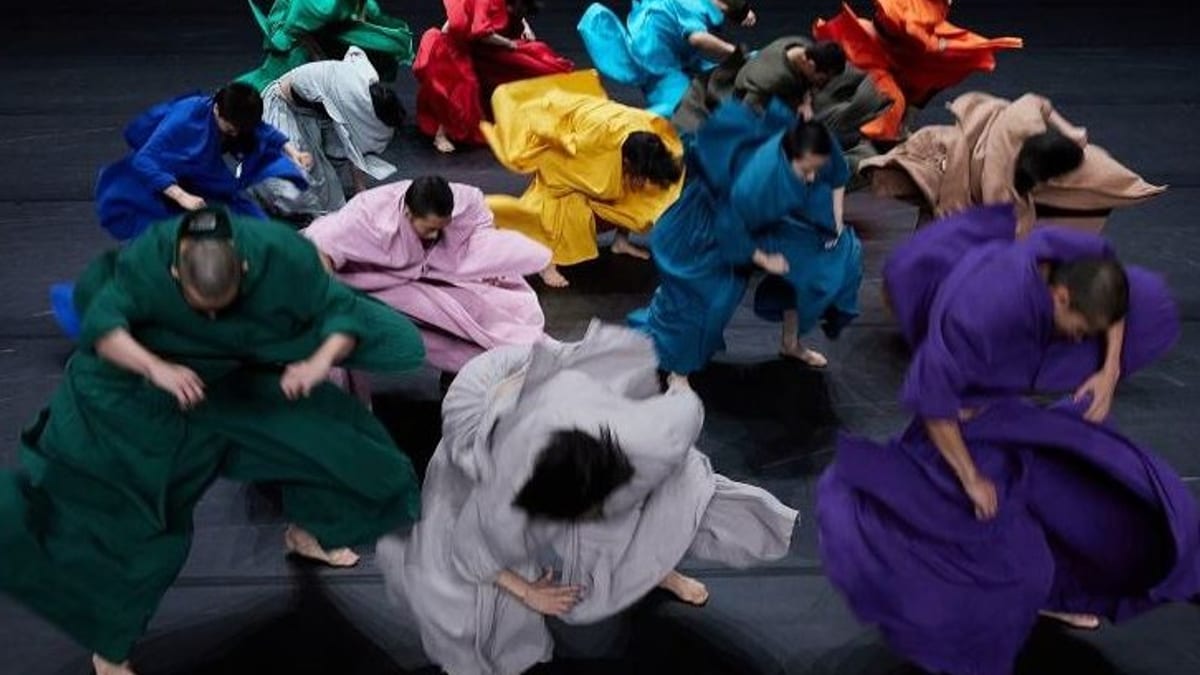 Cartel de programación del Teatro Bretón: TAO Dance Theater y monólogo sobre David Bowie