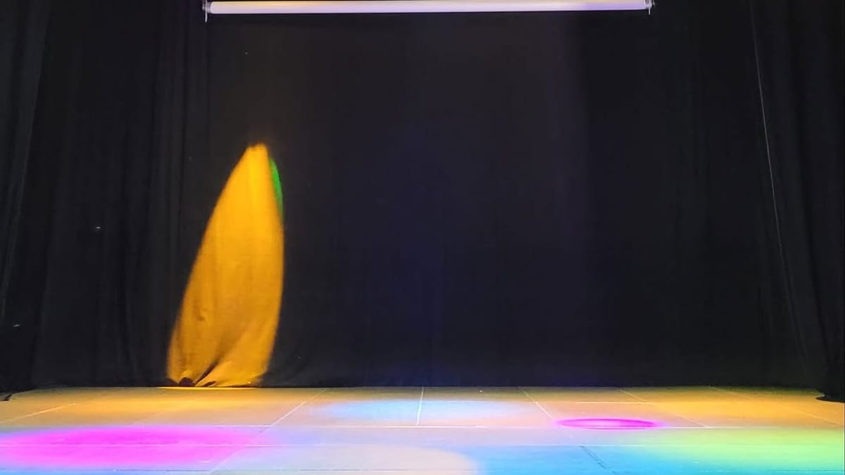 Cartel de la obra de teatro 'De acero inolvidable' en la sala multifuncional de Ciempozuelos