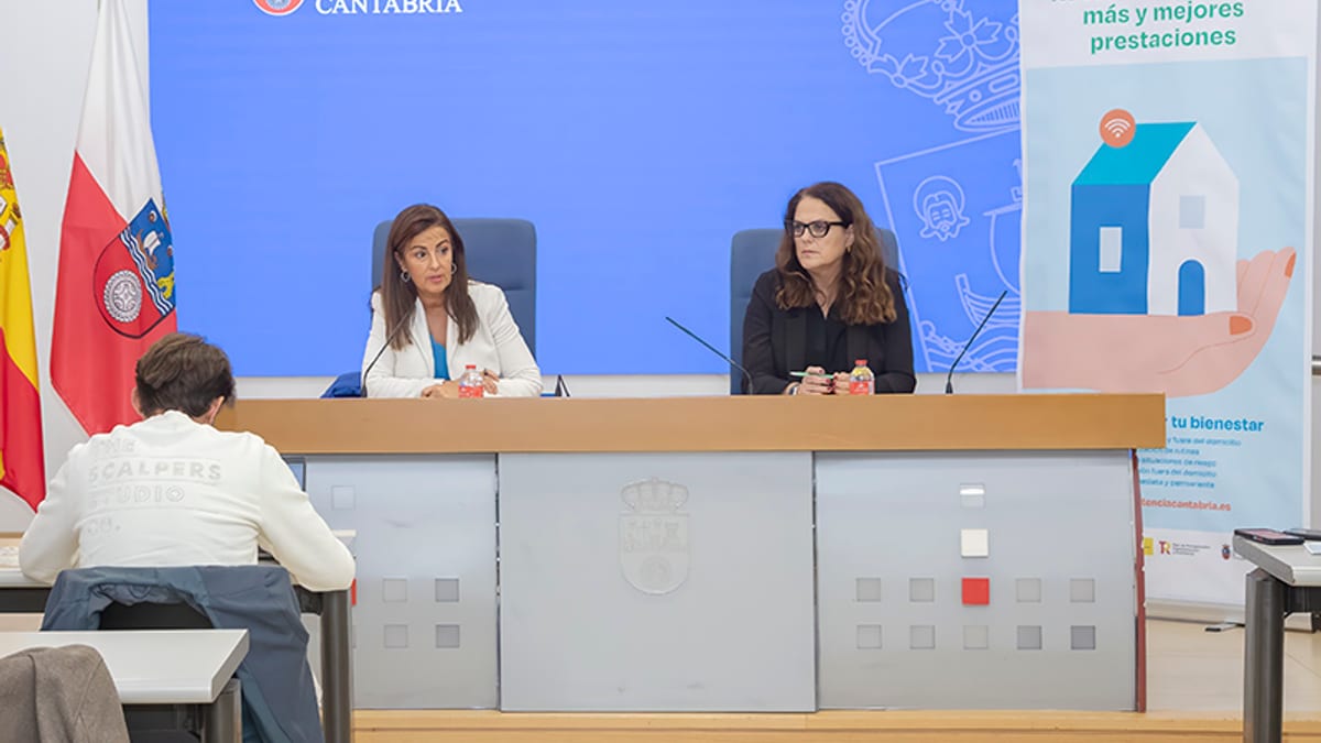 Cartel informativo del servicio de teleasistencia avanzada de Cantabria con dispositivos digitales para detectar riesgos en el domicilio