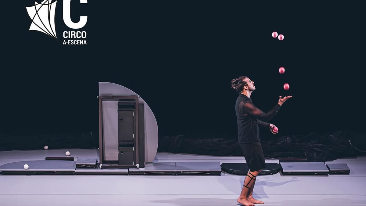 Germán J. López Galván en promocional del espectáculo Empaque de Chicharrón Circo Flamenco