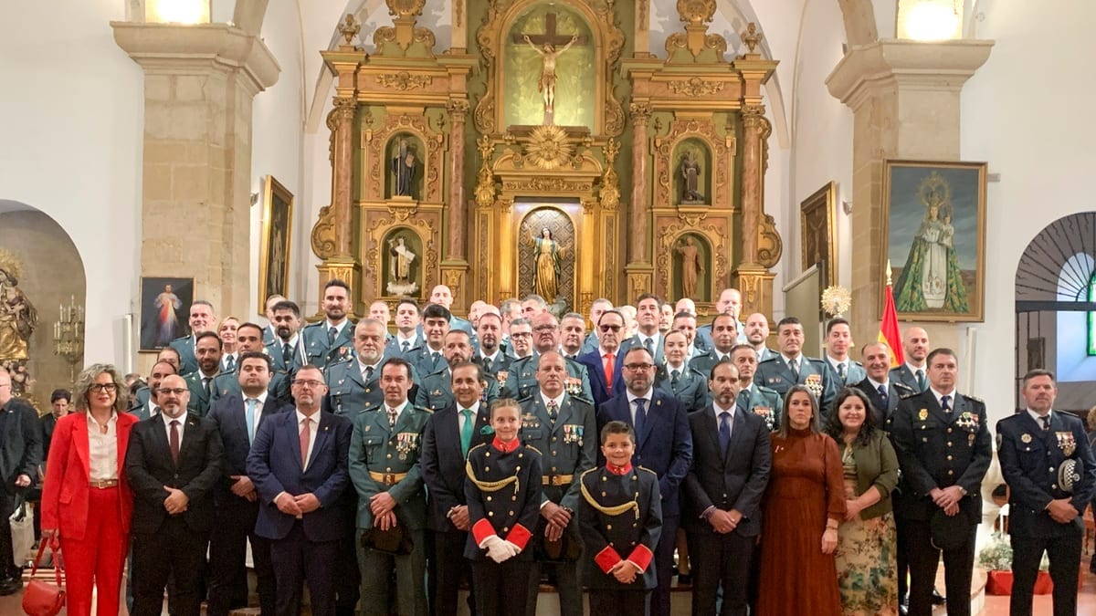 Acto de celebración de la Guardia Civil en iglesia de Tomelloso con presencia de autoridades