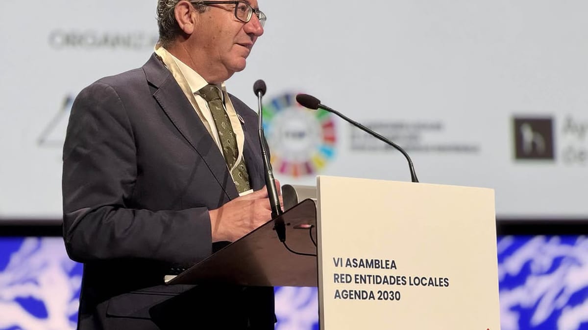 El presidente de la Diputación de Alicante, Toni Pérez, durante la apertura de la VI Asamblea de la Red de Entidades Locales de la Agenda 2030 en Huesca