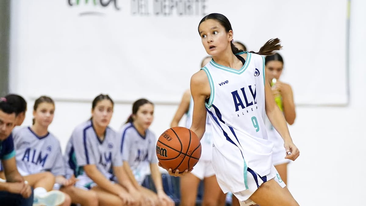 Momento de la primera jornada del torneo A8 Infantil Femenino 2026 en Cádiz