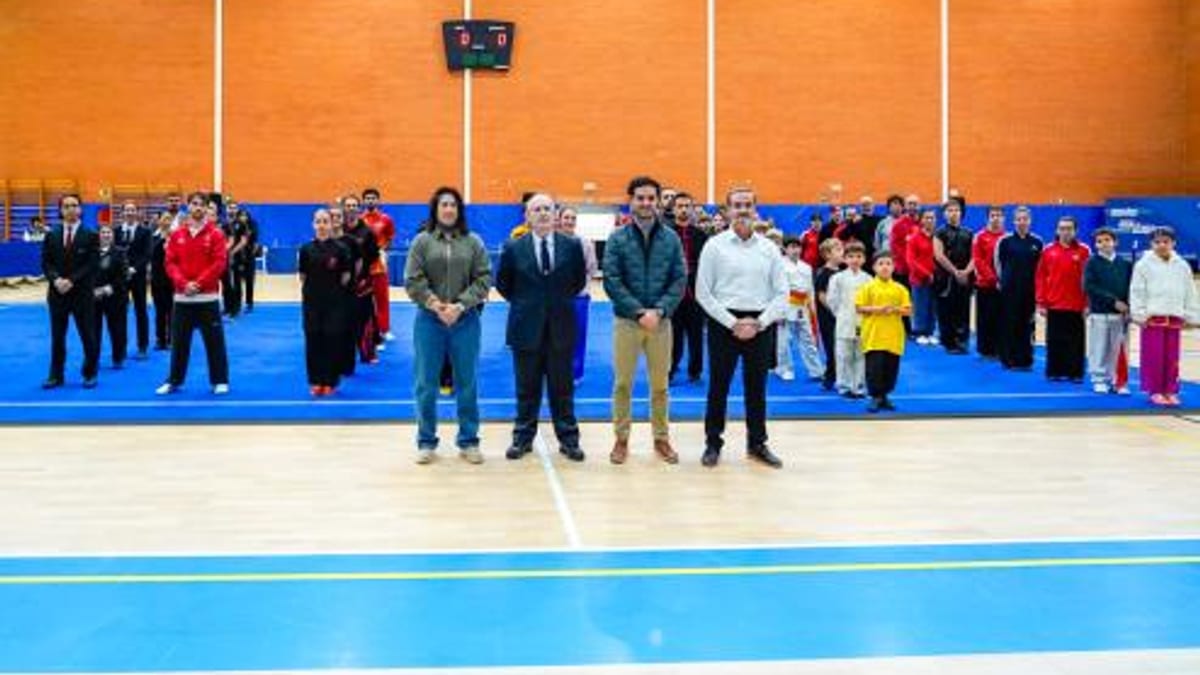 Exhibición de wushu y artes marciales chinas en el I Open de Wushu Ciudad de Torrejón organizado por el Ayuntamiento