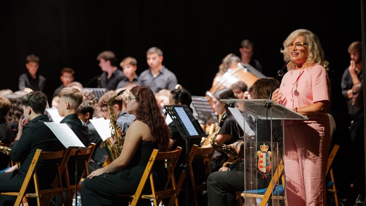 Concierto final del V Encuentro de Bandas de Música de Huelva en el Teatro Municipal de Trigueros