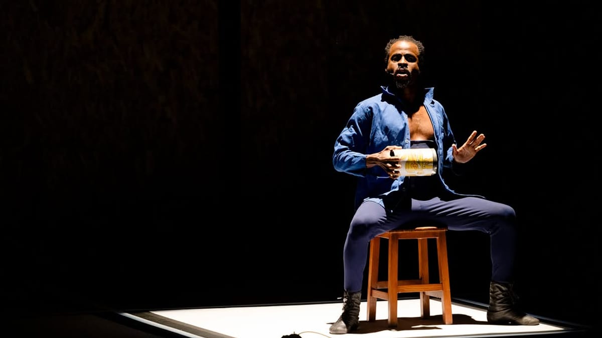 Escena de Venas abiertas 60 30 12 seg de Aquela Cia en el Teatro del Títere Tía Norica durante el 41 FITCádiz