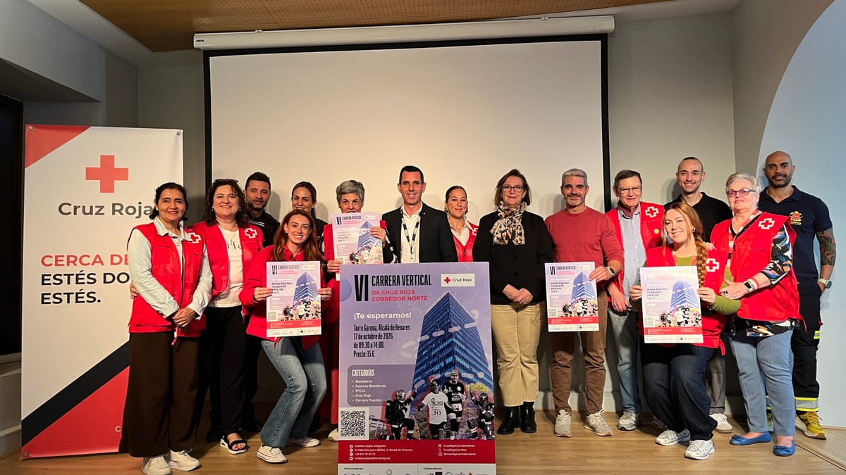 Cartel promocional de la VI Carrera Vertical de Cruz Roja en Alcalá de Henares, con logos de patrocinadores y detalles de la prueba del 17 de octubre