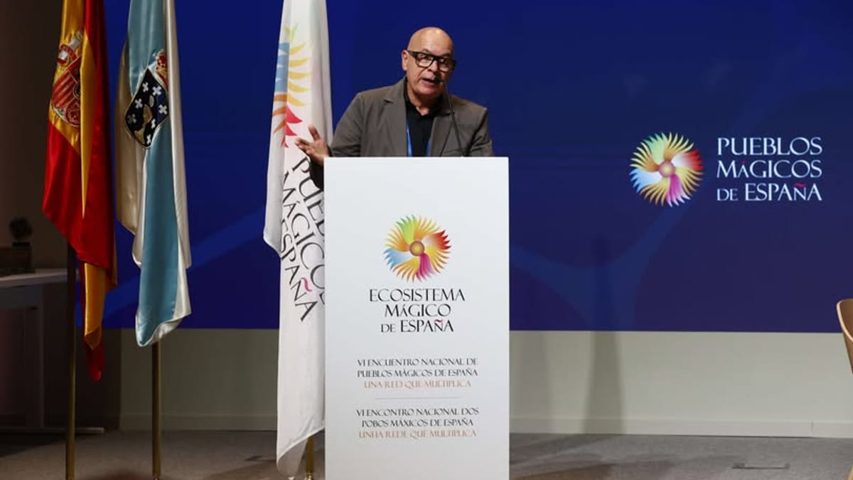 Vicepresidente Xosé Regueira en el acto inaugural del VI Encuentro Nacional de Pueblos Mágicos de España