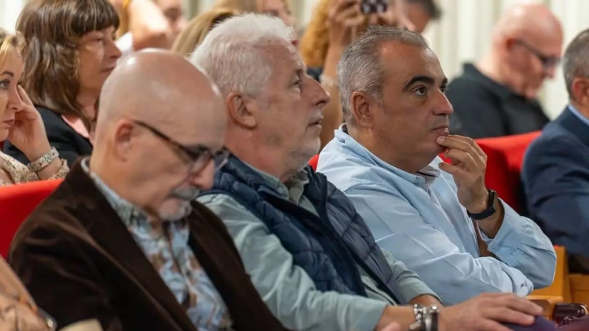 Grupo de personas participando en las VI Jornadas de Salud Mental organizadas por ASAMEC en San Fernando de Henares