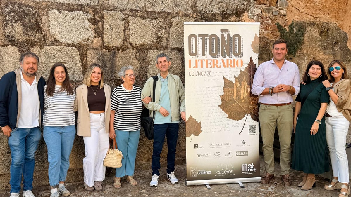 Cartel del VII Otoño Literario de Cáceres 2026 con las logos de organizadores: Ateneo de Cáceres, Junta de Extremadura y otros colaboradores