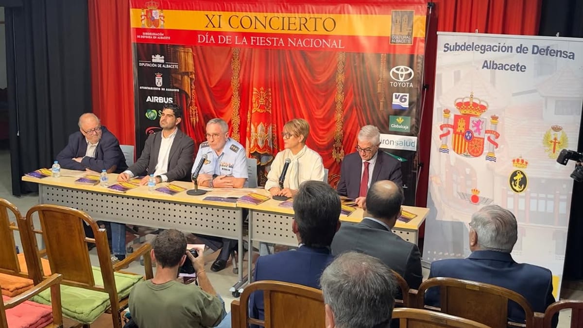 Cartel XI Concierto Día de la Fiesta Nacional de Albacete con logos de Subdelegación de Defensa, Diputación, Airbus, Toyota, V6 e Ironsalod