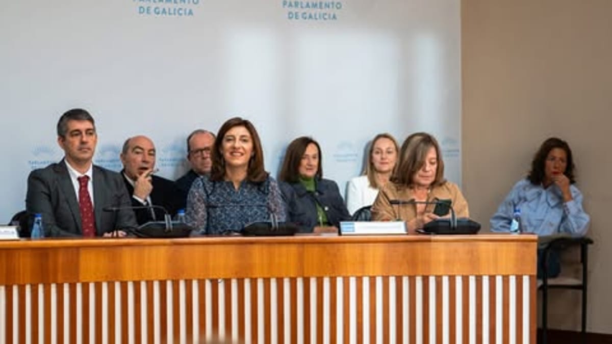 Conselleira Ánxeles Vázquez presenta presupuestos de Medio Ambiente ante el Parlamento de Galicia