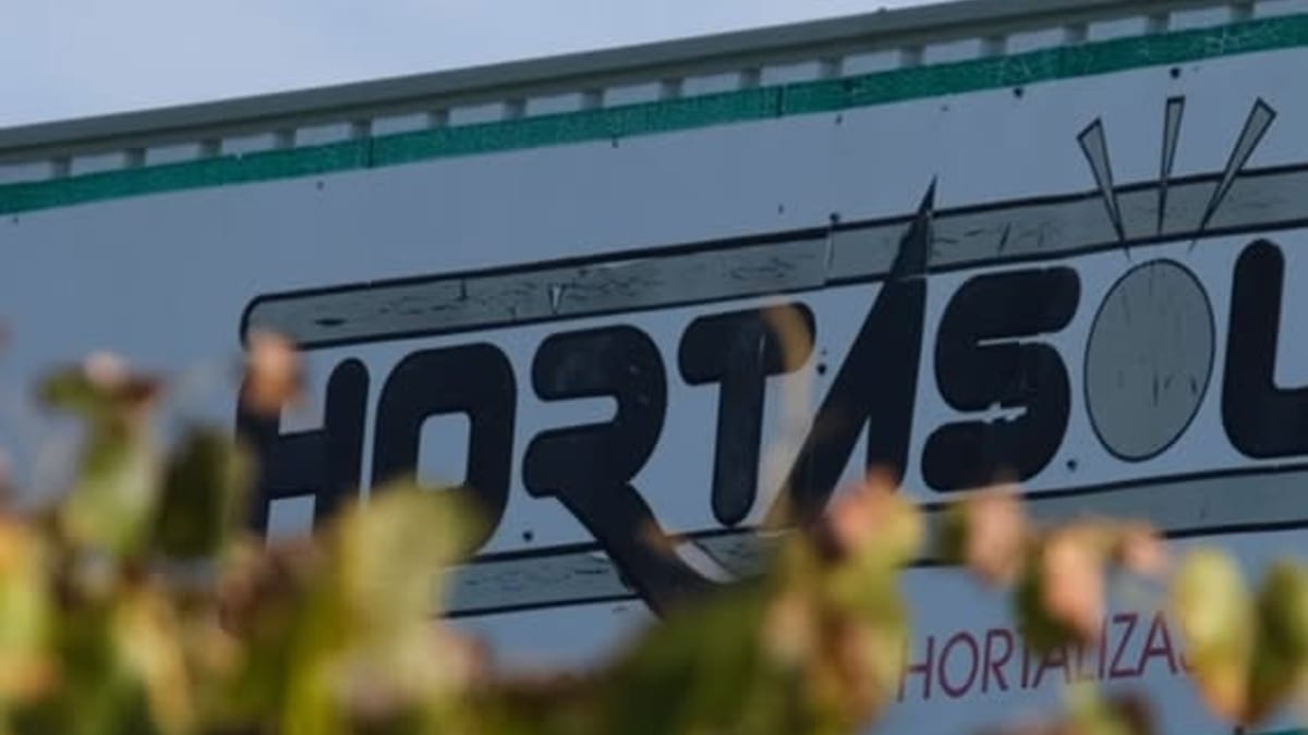 Mónika directora de la empresa Hortasol, ejemplo de emprendimiento rural en Galicia