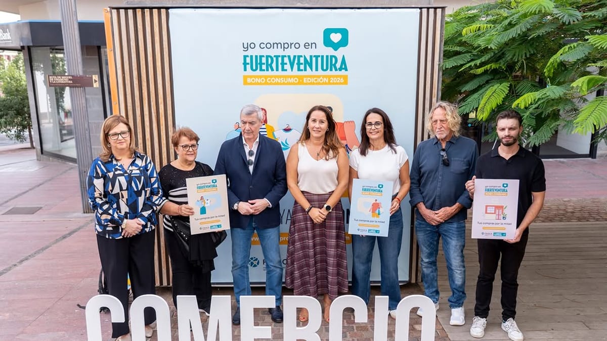 Cartel de la campaña 'Yo compro en Fuerteventura' edición 2026 con bonos de consumo para apoyar el comercio local