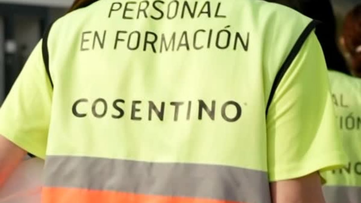 Cartel del programa Yo soy de FP con logotipo de Cosentino y La2 de RTVE